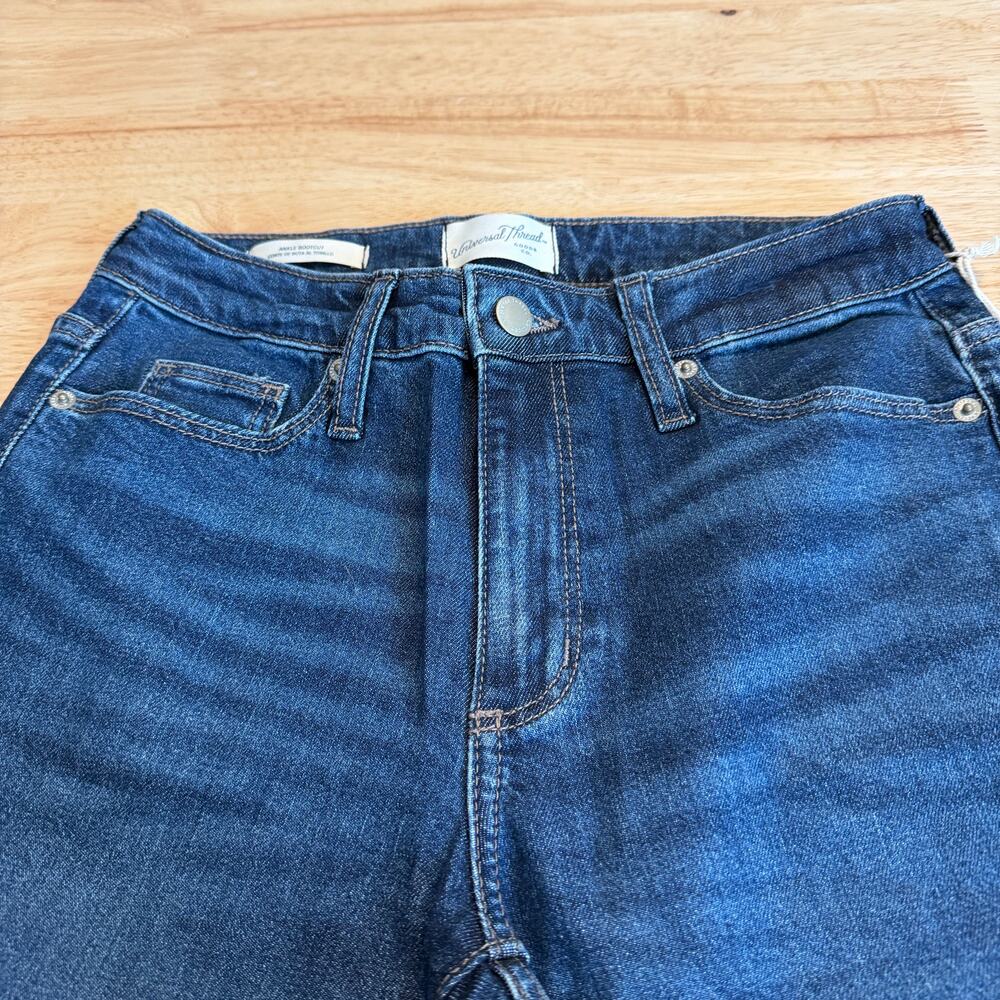 Universal Thread Women's Dark Wash High-Rise Cropped Jeans - Size 2 - NWT - Picture 3 of 12